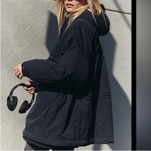 FP Movement XS/S Jacket Oversized Billie Boxy Lightweight Insulated hooded black